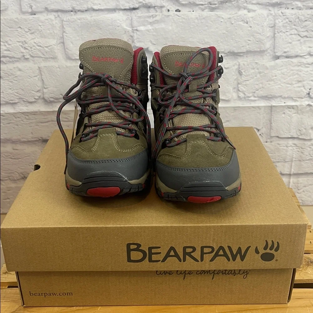 Bearpaw women’s NEW Corsica women’s waterproof hiking Gorpcore boots READ